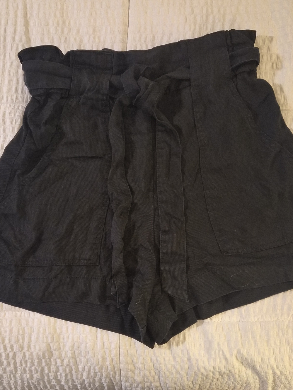 H&M Black High-Waist Paperbag Tie Shorts sz 6